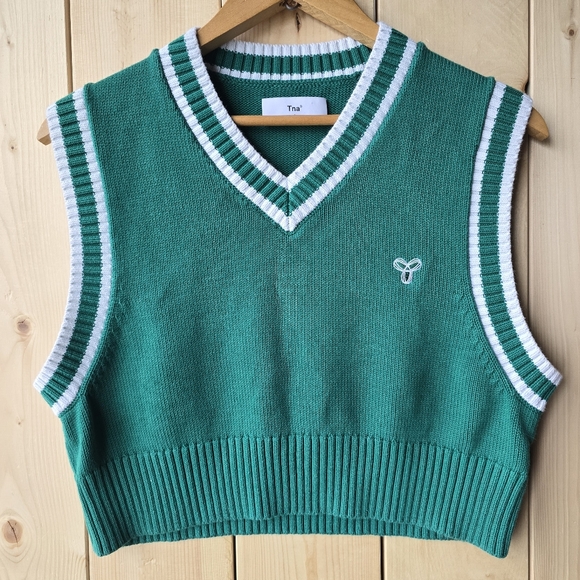 TNA Jackets & Blazers - Aritzia TNA The Marcey Sweater Vest Green White Colorway V Neck Womens Medium